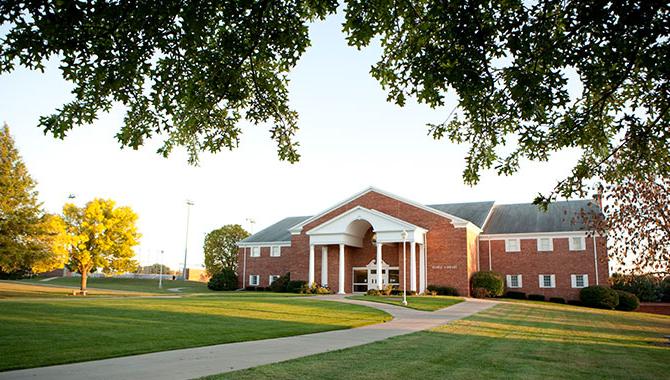 Mabee Learning Commons houses the library as well as many student service offices.