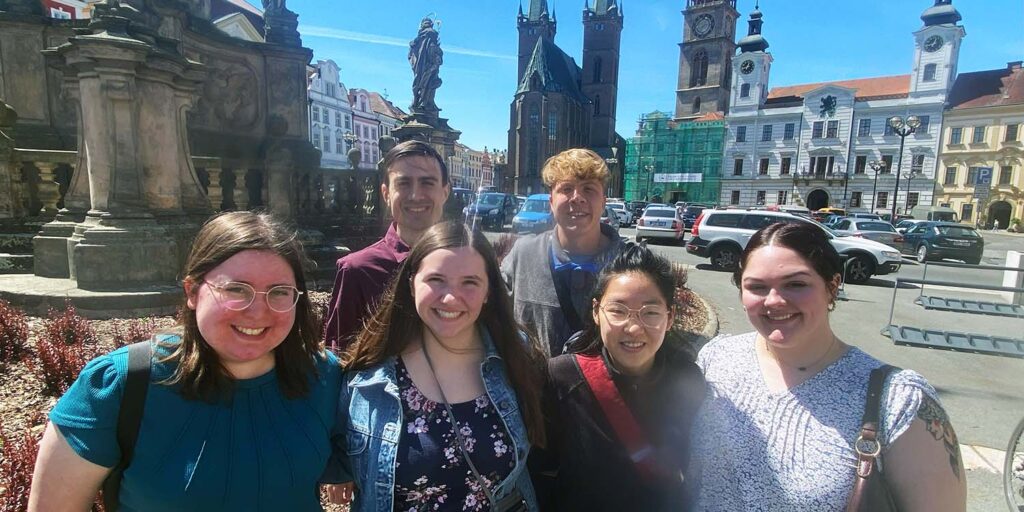 5 Pioneer Trek students and Addison Lucchi in Hradec-Krolove Square